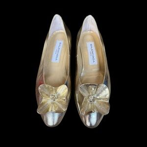 80s Balenciaga avant garde glam gold metallic leather shoes 3D flower detail